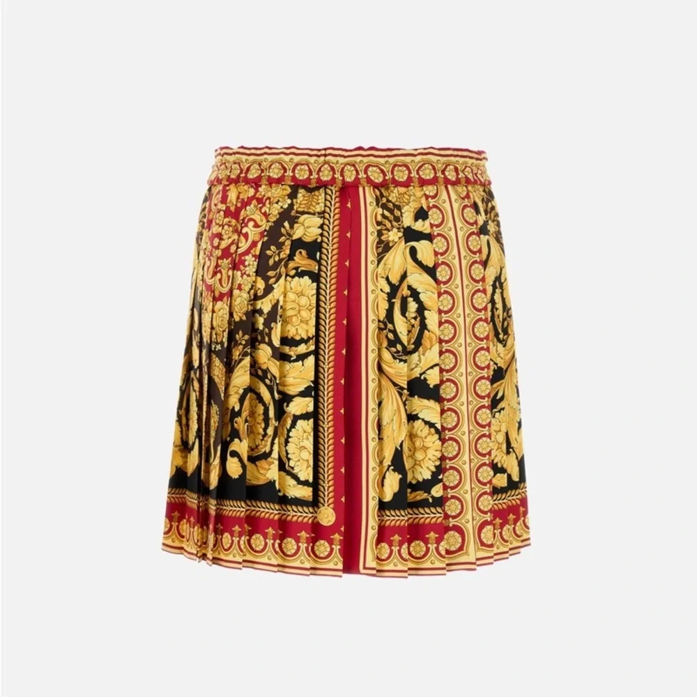 New Authentic Versace Baroque Print Pleated Mini Skirt in Black, Red & Gold